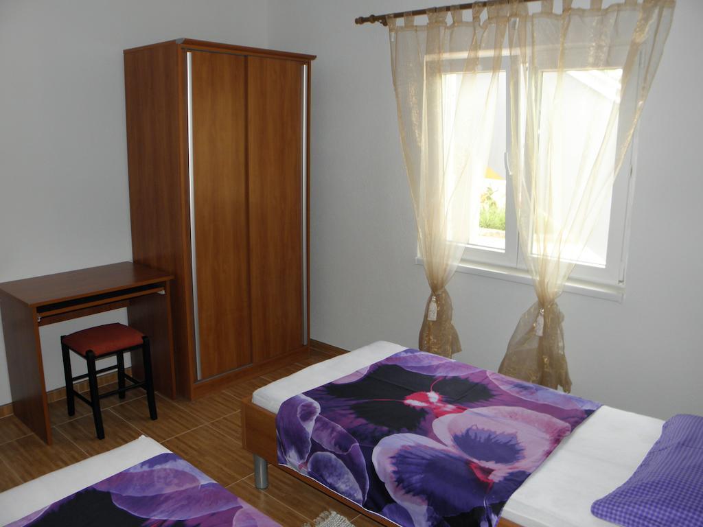 Apartments Babic Novalja Rum bild